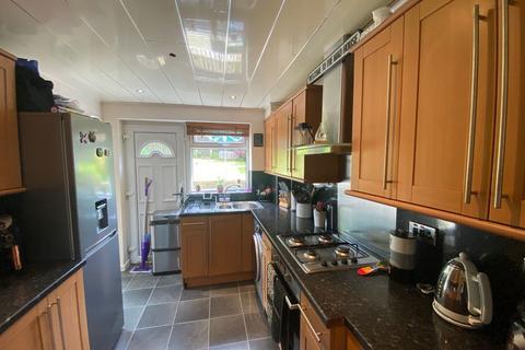 19 Armdale Rise, Oldham, OL4 2SR