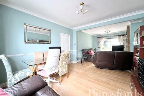 3 bedroom terraced house for sale, Park Lane, Hornchurch, RM11