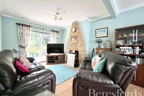 3 bedroom terraced house for sale, Park Lane, Hornchurch, RM11