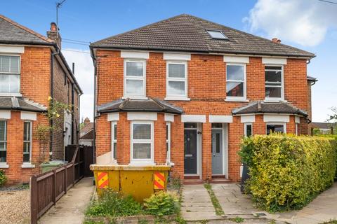 3 bedroom terraced house to rent, Guildford GU2