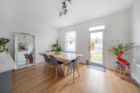 undefined, Caxton Gardens, Guildford GU2