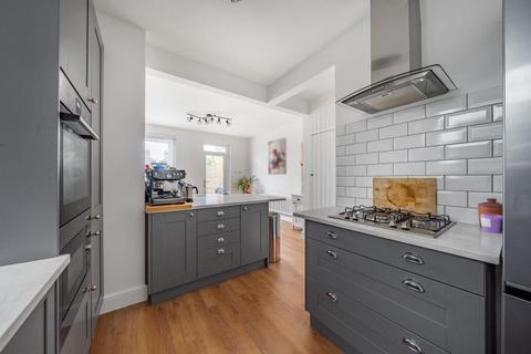 undefined, Caxton Gardens, Guildford GU2