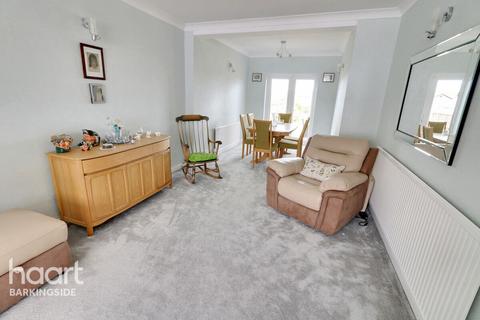 4 bedroom terraced house for sale, Applegarth Drive, Newbury Park
