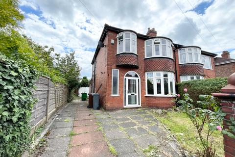 3 bedroom semi-detached house to rent, White Moss Avenue, Manchester M21