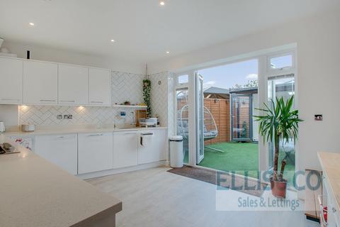 3a Hillbeck Way, Greenford, UB6 8LT