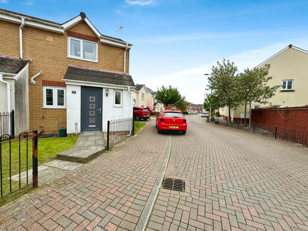 Heol Banc Y Felin, Gorseinon... 2 bed semi-detached house - £159,995