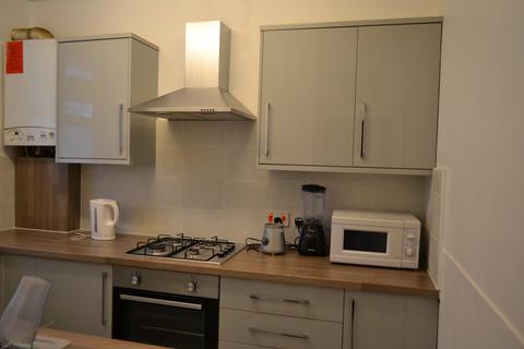 3 bedroom flat to rent, Old Bethnal Green Road, London E2