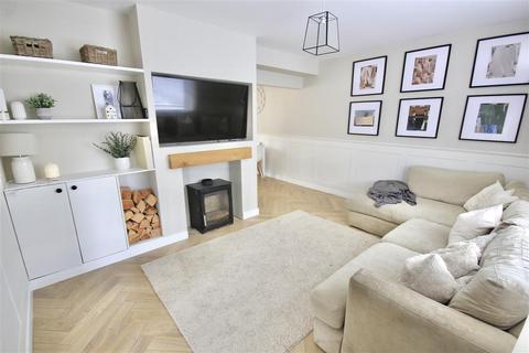 3 bedroom end of terrace house for sale, Barnes Crescent, Wimborne, Wimborne