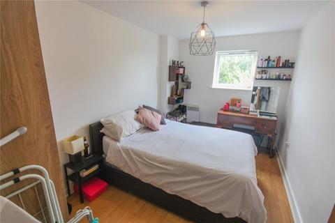 2 bedroom flat to rent, Pilgrims Way, Salford, M50