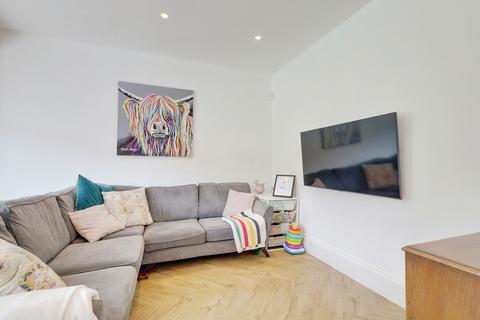 30 Albion Road, Westcliff-on-sea, SS0 7DR