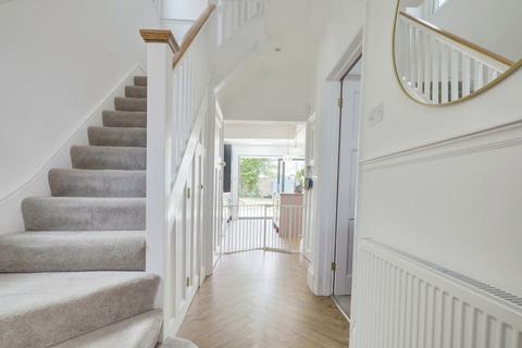 30 Albion Road, Westcliff-on-sea, SS0 7DR