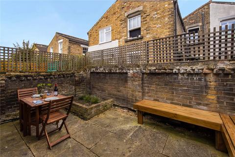 5a Strahan Road, London, E3 5DA