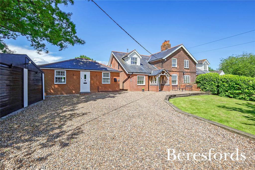 Little Farm Cottages, Buttsbury, CM4 4 bed semi-detached house for sale ...