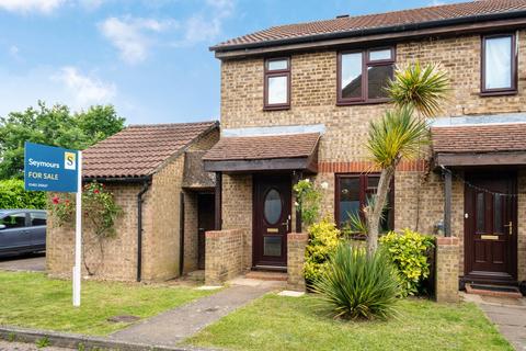 2 bedroom end of terrace house for sale, Banks Way, Guildford GU4