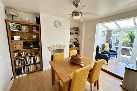 94 Avondale Road, Ipswich, IP3 9JZ