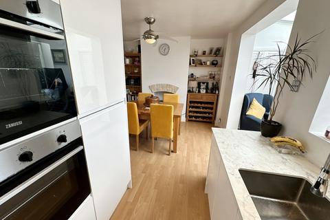 94 Avondale Road, Ipswich, IP3 9JZ