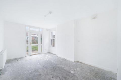 2 bedroom apartment for sale, Burrows Road, Kensal Rise, NW10