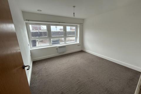 2 bedroom apartment to rent, Benbow Street, Sale
