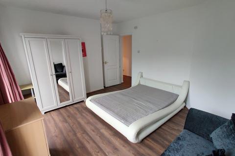 1 bedroom apartment to rent, Memorial Avenue, London, E15