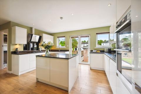 84 Haggs Road, Glasgow, G41 4AS