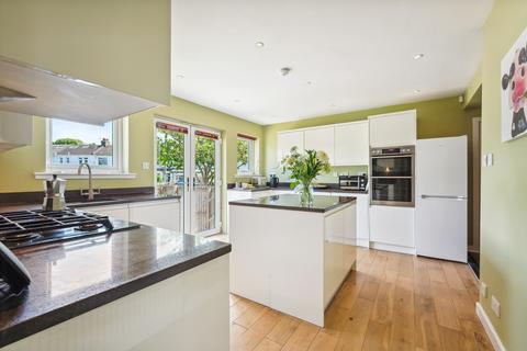 84 Haggs Road, Glasgow, G41 4AS