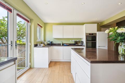 84 Haggs Road, Glasgow, G41 4AS
