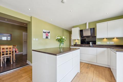 84 Haggs Road, Glasgow, G41 4AS