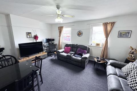 3 bedroom maisonette to rent, Streatham Vale, Streatham Common, SW16