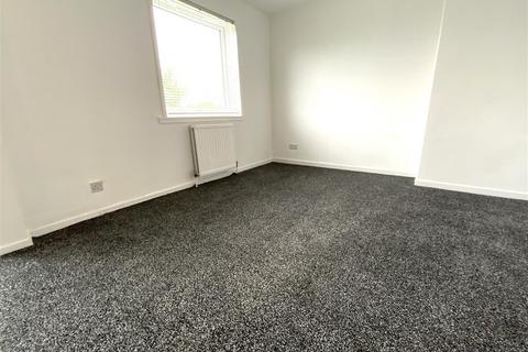 3 bedroom end of terrace house to rent, Fernhill Road, Rutherglen, Glasgow