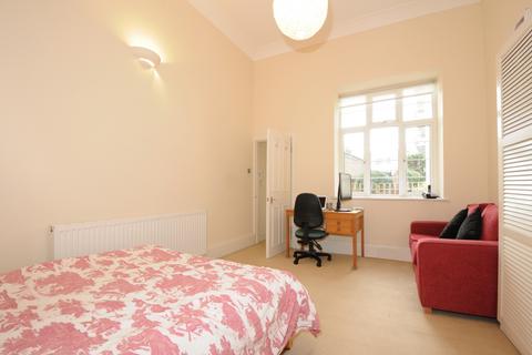 Studio to rent, Ormonde Terrace St Johns Wood NW8