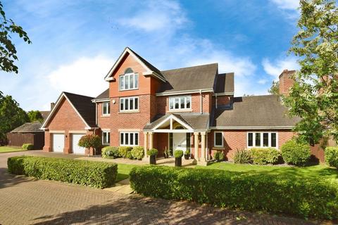 7 bedroom detached house for sale, Hampstead Drive, Crewe CW2