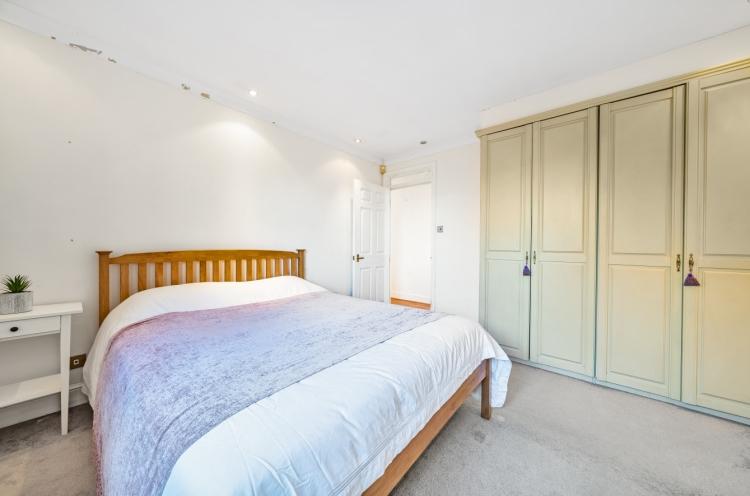 1073548 (6)