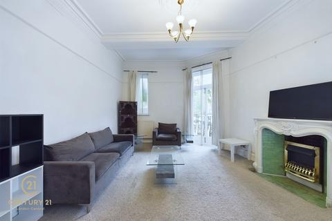 4 bedroom apartment to rent, Langham Mansions, Earl's Court Square, Earl's Court, London, SW5