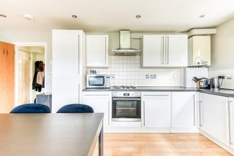 3 bedroom flat for sale, Outram Road, Croydon, CR0