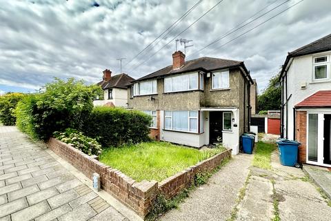 3 bedroom semi-detached house to rent, Twyford Road, Harrow HA2
