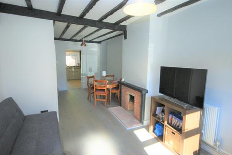 2 bedroom end of terrace house to rent, Eastcote Road, Pinner HA5