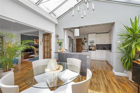 39 Beechcroft Avenue, New Malden, KT3 3EG