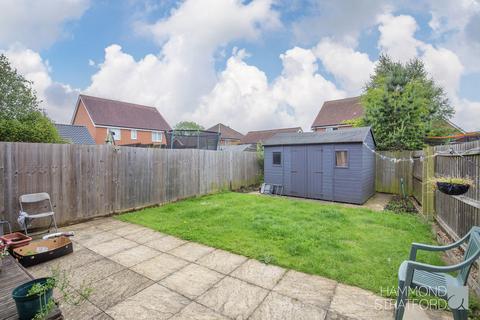 3 bedroom semi-detached house for sale, Goldfinch Drive, Attleborough