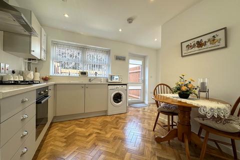 27 Ackland Close, Bideford, EX39 2BY