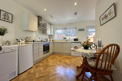 27 Ackland Close, Bideford, EX39 2BY