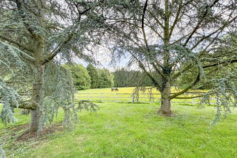 3 bedroom cottage for sale, Holyoak Lane, Hockley