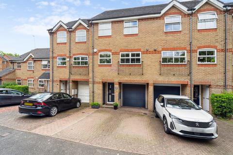 3 bedroom property for sale, Salters Close, Rickmansworth, WD3