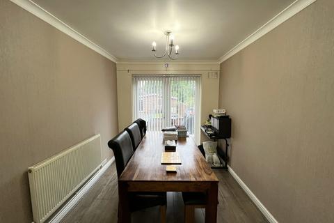 4 bedroom semi-detached house for sale, Fallowfield Avenue, Hall Green