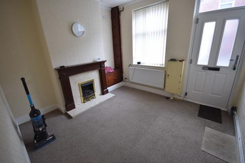 2 bedroom terraced house to rent, Clarence Street, Fenton