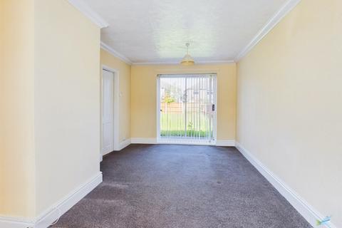 undefined, Cedar Avenue, Little Sutton CH66