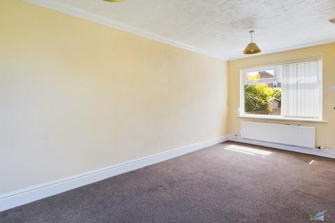 undefined, Cedar Avenue, Little Sutton CH66