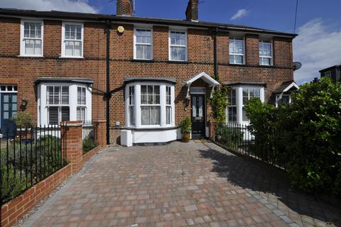 3 bedroom terraced house to rent, Park Avenue, Chelmsford, Essex