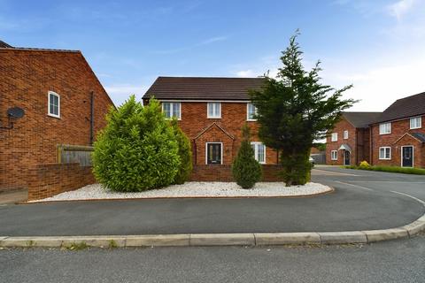 4 bedroom detached house to rent, Dunsil Close, Arkwright Town