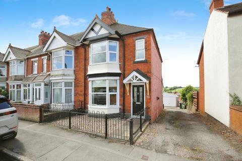 2 bedroom end of terrace house for sale, Victoria Road, Hartshill