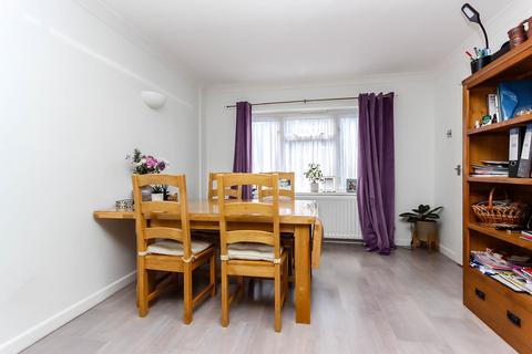 2 bedroom end of terrace house for sale, Dulley Avenue, Wellingborough NN8